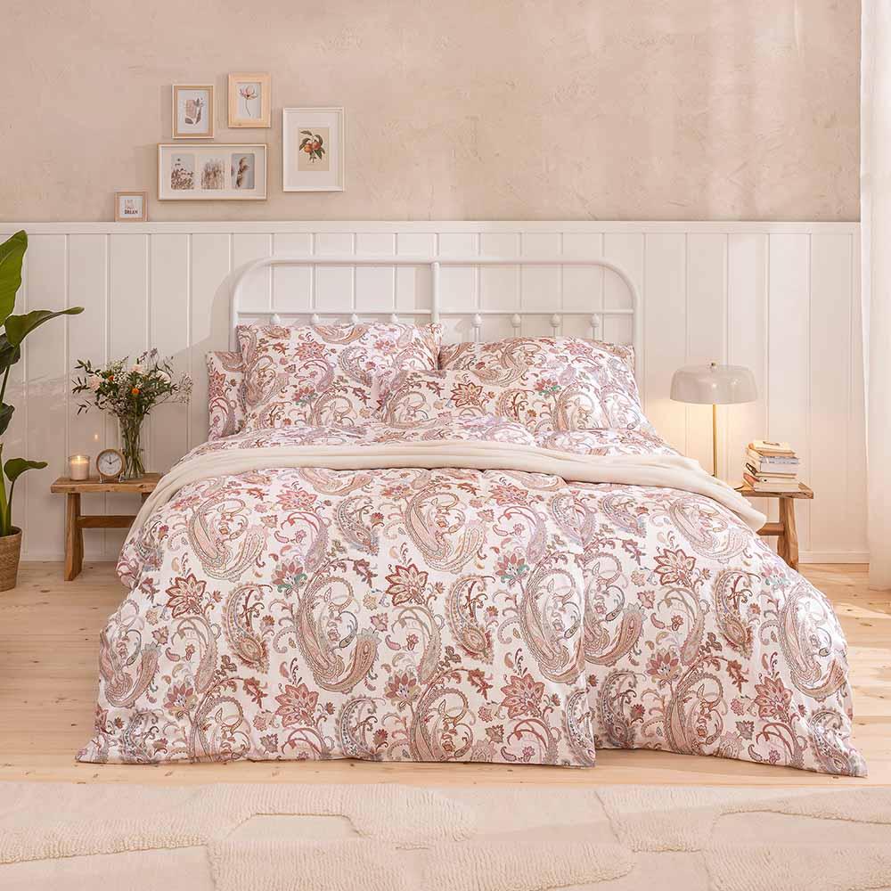 Estella Schweizer Premium Satin Bettwäsche 155x220 Soley Paisley beige 2144-200 Bild 1