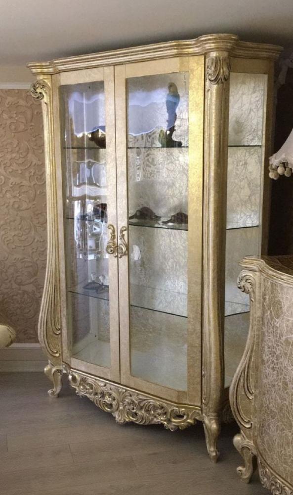 Casa Padrino Luxus Barock Vitrine Antik Gold 135 x 53 x H. 203 cm - Prunkvoller Massivholz Vitrinenschrank im Barockstil - Barock Möbel Bild 1