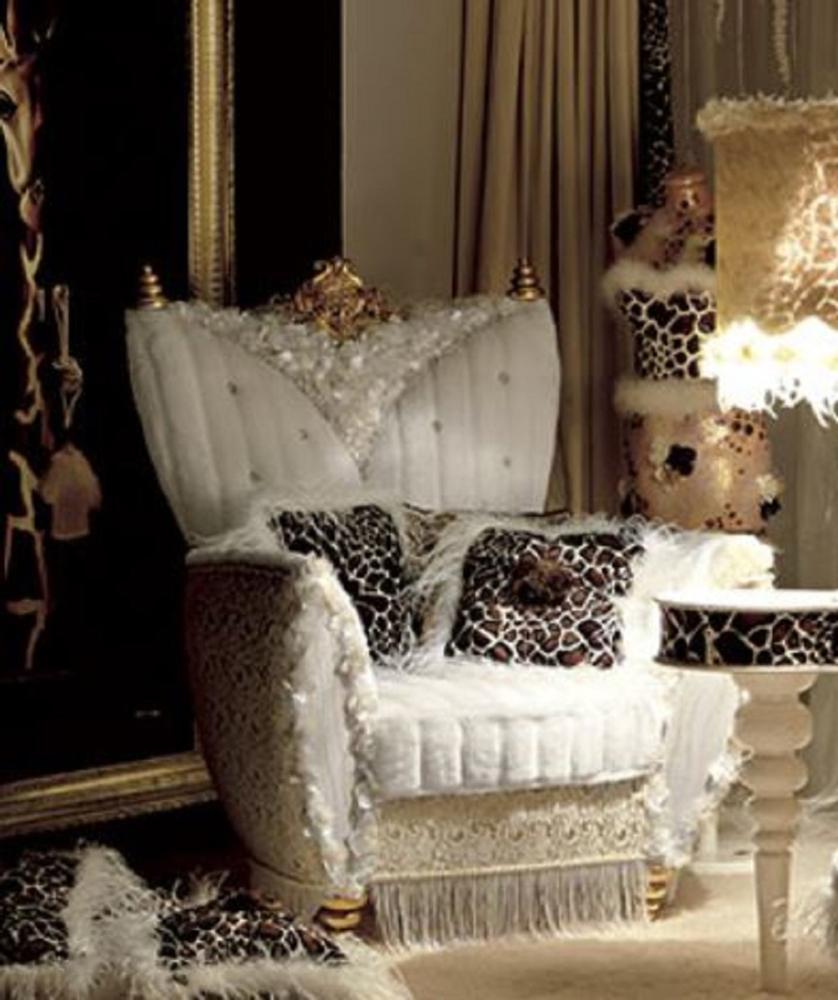 Casa Padrino Luxus Barock Sessel Weiß / Gold - Prunkvoller Wohnzimmer Sessel im Barockstil - Erstklassische Qualität - Made in Italy Bild 1