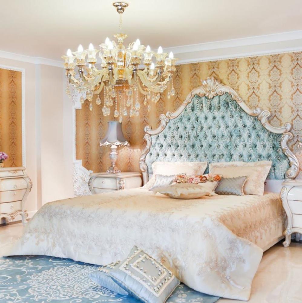Casa Padrino Luxus Barock Doppelbett Grün / Creme / Gold 230 x 200 x H. 220 cm - Edles Massivholz Bett mit Kopfteil - Prunkvolle Schlafzimmer Möbel im Barockstil Bild 1