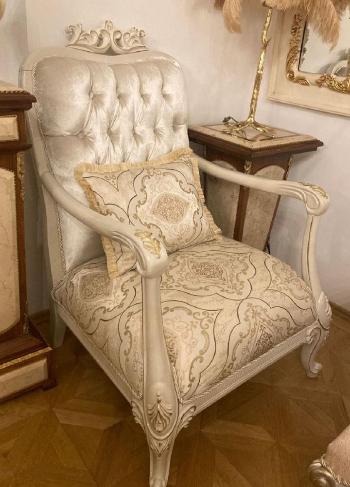 Casa Padrino Luxus Barock Sessel Silber / Mehrfarbig / Creme / Gold - Prunkvoller Wohnzimmer Sessel mit elegantem Muster - Luxus Wohnzimmer Möbel im Barockstil - Barock Möbel - Edel & Prunkvoll Bild 1