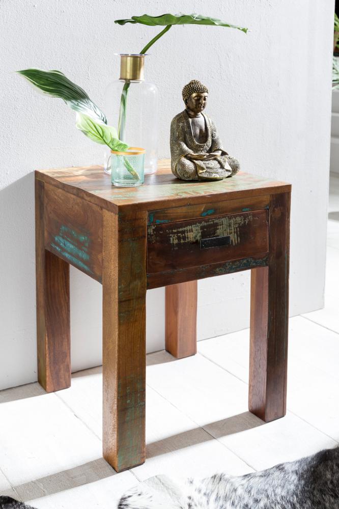 KADIMA DESIGN Nachttisch Diana - Shabby Chic Beistelltisch aus recyceltem Mango-Holz. Bild 1