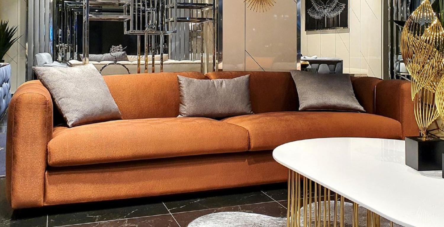 Casa Padrino Luxus Sofa Orange / Gold 240 x 95 x H. 85 cm - Wohnzimmer Sofa - Hotel Sofa - Luxus Möbel Bild 1
