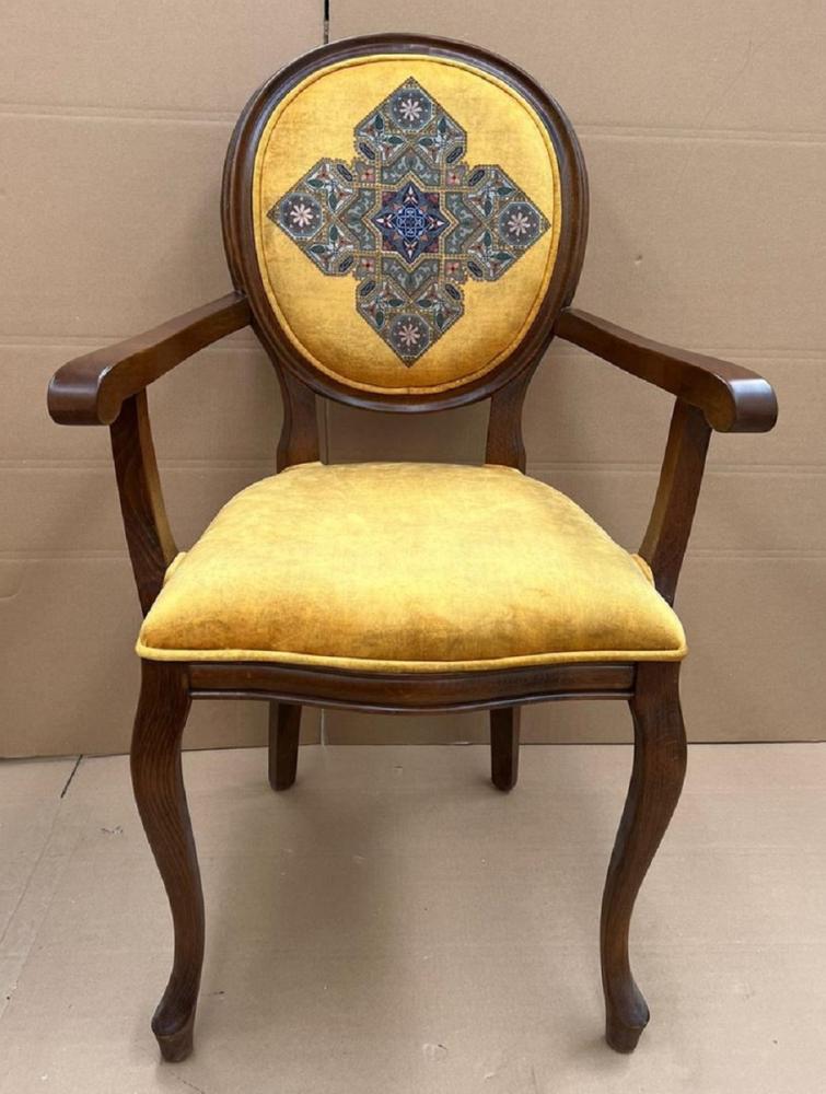 Casa Padrino Luxus Barock Esszimmer Stuhl Gelb / Mehrfarbig / Braun - Handgefertigter Antik Stil Stuhl mit Armlehnen und edlem Samtstoff - Esszimmer Möbel im Barockstil Bild 1