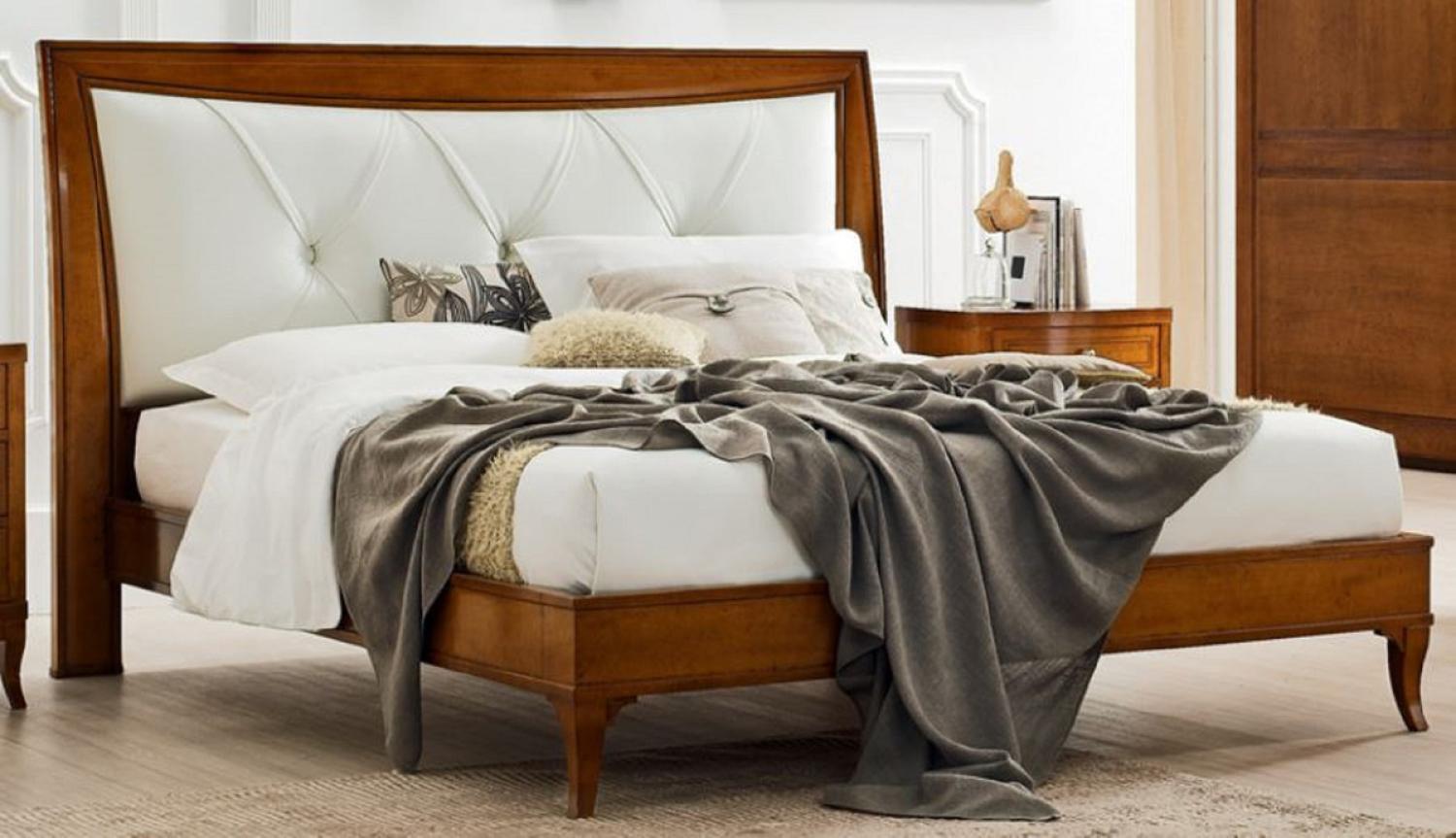 Casa Padrino Luxus Biedermeier Doppelbett Braun / Weiß 188 x 219 x H. 128 cm - Massivholz Bett mit Echtleder Kopfteil - Schlafzimmer Möbel - Luxus Qualität Bild 1