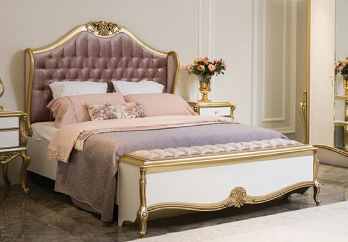 Casa Padrino Luxus Barock Doppelbett Lila / Rosa / Weiß / Gold 170 x 207 x H. 168 cm - Edles Massivholz Bett mit Kopfteil - Prunkvolle Schlafzimmer Möbel im Barockstil Bild 1