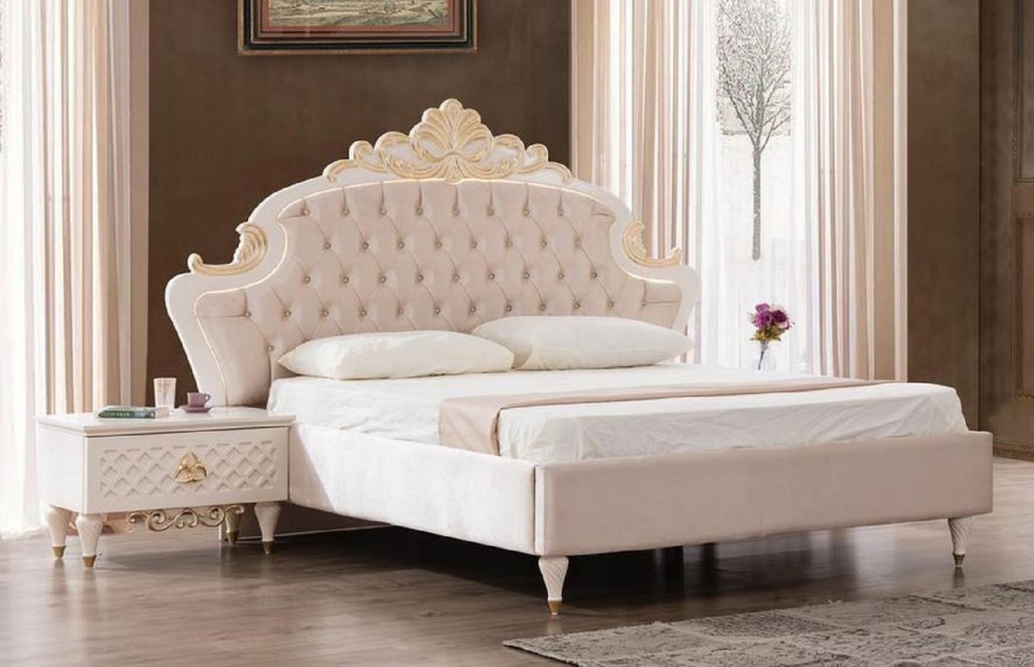 Casa Padrino Luxus Barock Schlafzimmer Set Rosa / Weiß / Gold - 1 Doppelbett mit Kopfteil & 2 Nachttische - Barock Schlafzimmer Möbel - Edel & Prunkvoll Bild 1
