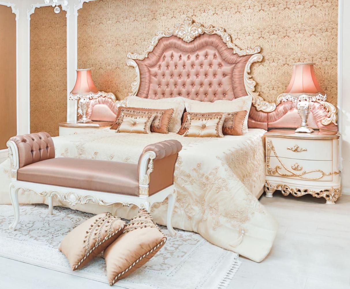 Casa Padrino Luxus Barock Schlafzimmer Set Rosa / Weiß / Creme / Kupferfarben - 1 Doppelbett mit Kopfteil & 2 Nachttische & 1 Sitzbank - Barock Schlafzimmer Möbel - Edel & Prunkvoll Bild 1
