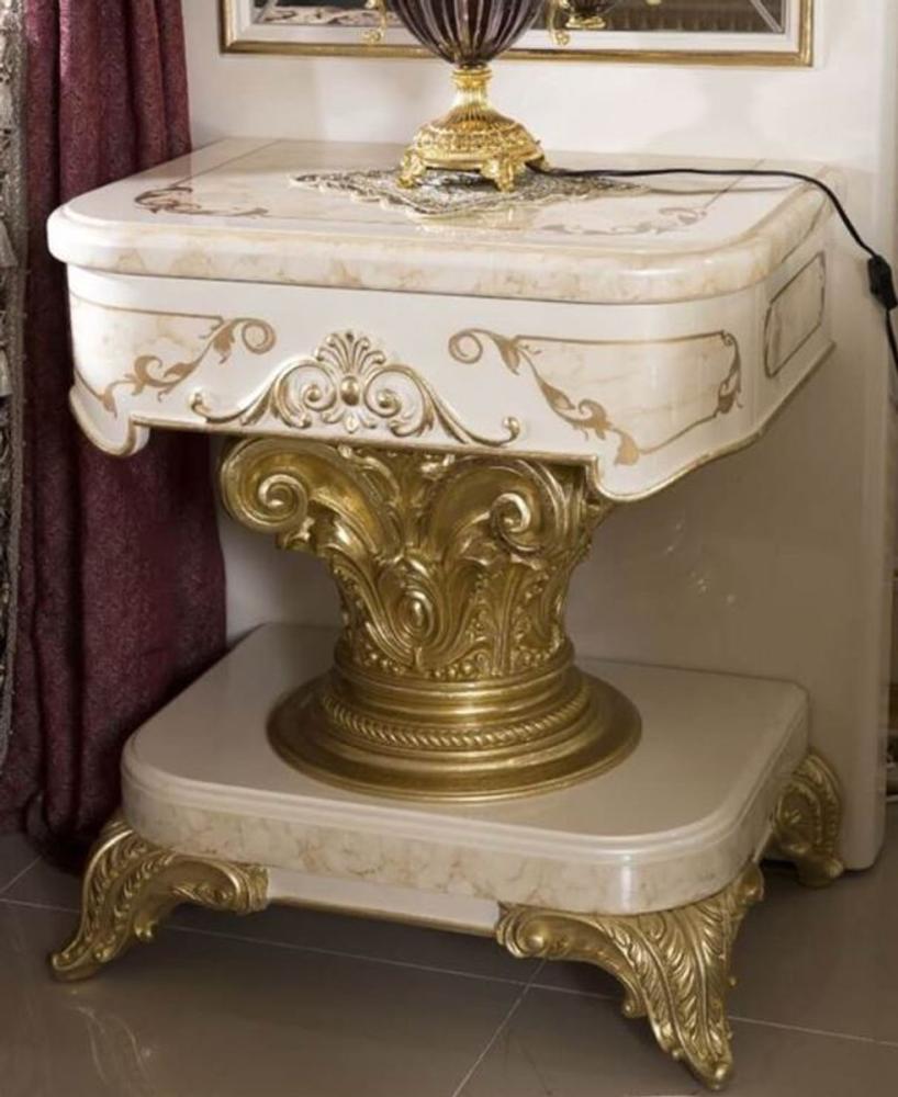 Casa Padrino Luxus Barock Nachtkommode Weiß / Beige / Gold - Handgefertigter Barock Nachttisch mit Schublade - Barock Schlafzimmer Möbel Bild 1
