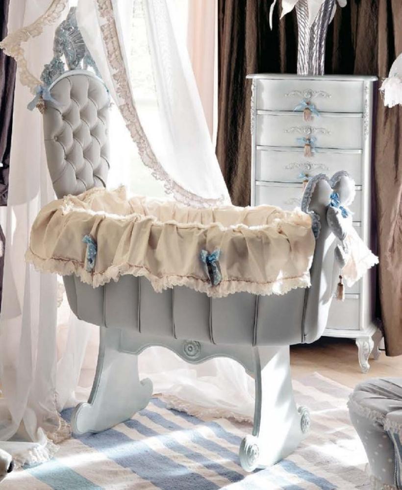 Casa Padrino Luxus Barock Schaukel Babybett Grau / Hellblau - Prunkvolles Massivholz Baby Schaukelbett - Barock Baby Möbel - Erstklassische Qualität - Made in Italy Bild 1