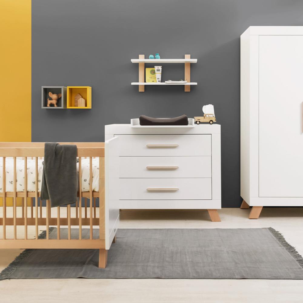 Bopita Lisa Babyzimmer Weiß / Naturbelassen | Bett 60 x 120 cm + Kommode Weiß Bild 1