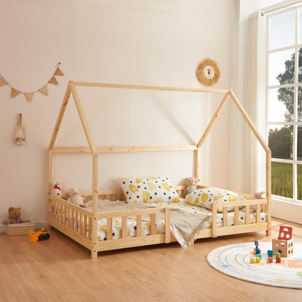 [en. casa] Kinderbett Sisimiut Hausbett 120 x 200 cm mit Rausfallschutz Holzbett für Kinder Bodenbett Lattenrost Kiefernholz Holzfarben Bild 1