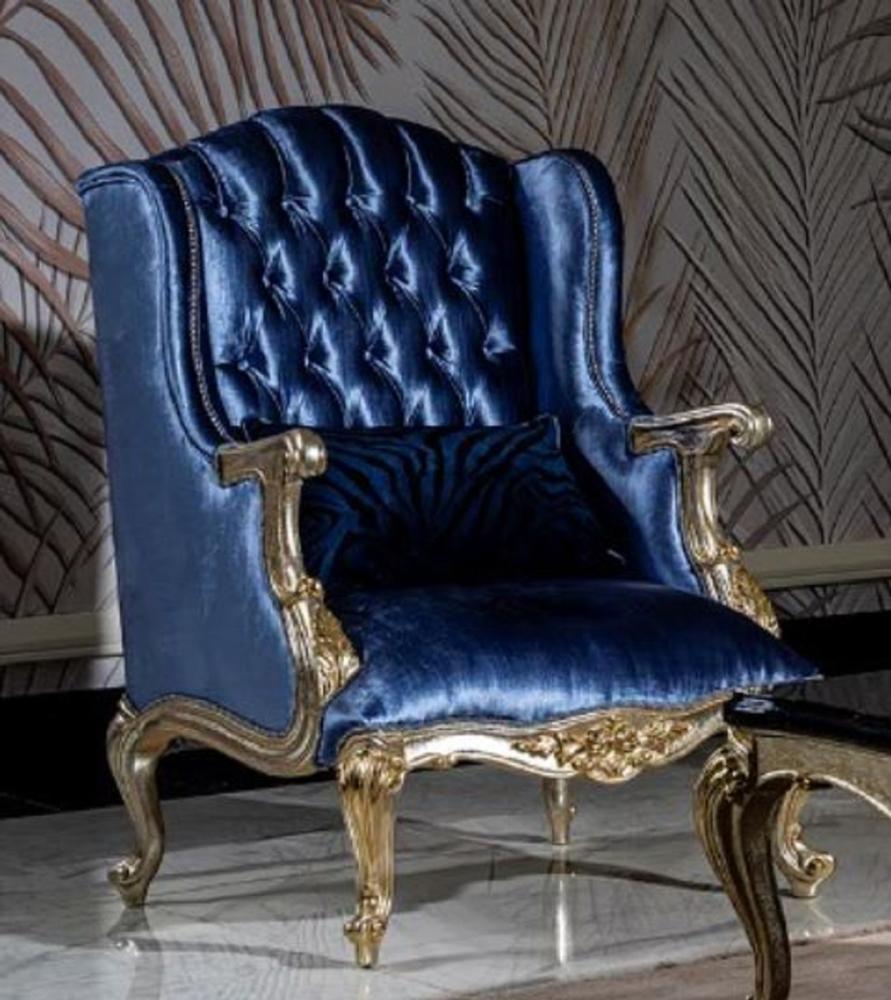 Casa Padrino Luxus Barock Ohrensessel Blau / Silber / Gold - Handgefertigter Wohnzimmer Sessel mit dekorativem Kissen - Barock Wohnzimmer Möbel Bild 1