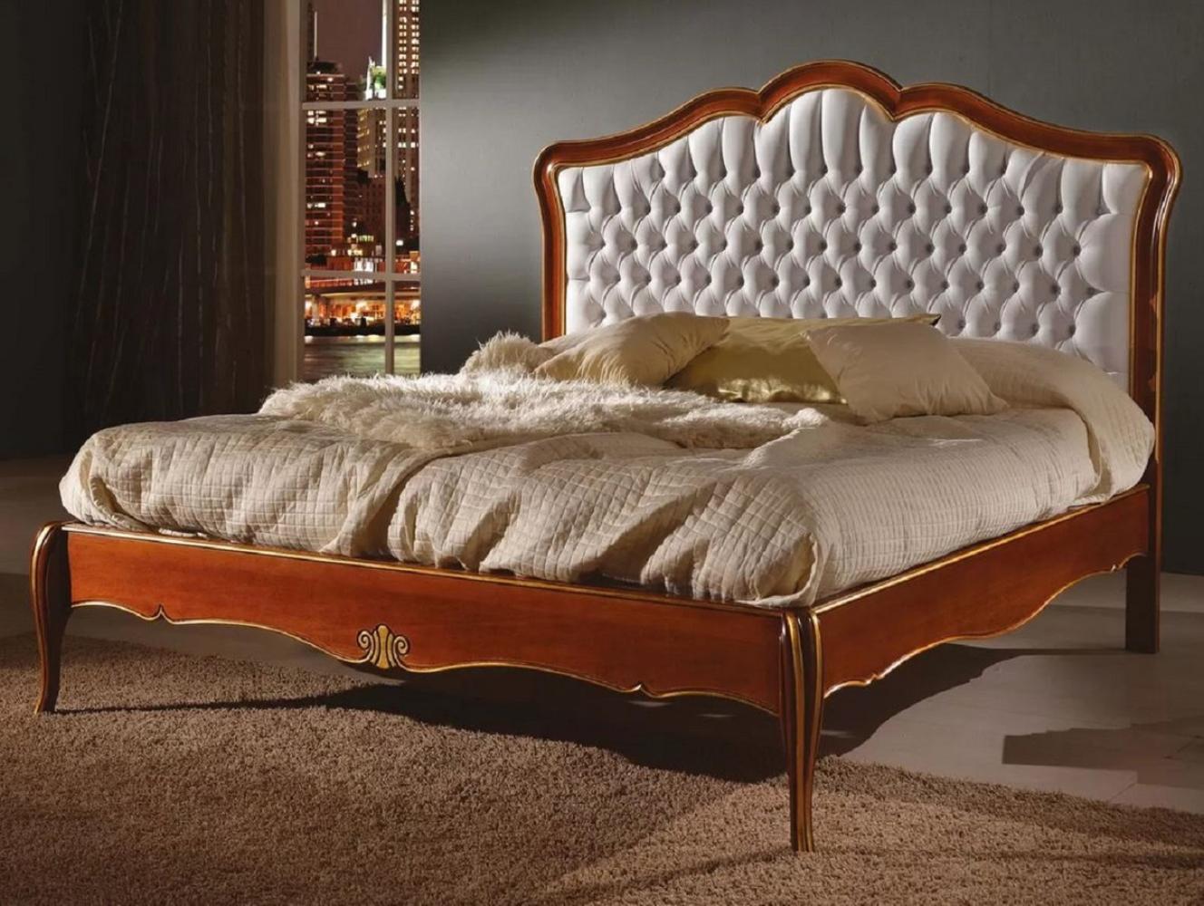 Casa Padrino Luxus Barock Doppelbett Weiß / Braun / Gold - Prunkvolles Massivholz Bett - Barock Schlafzimmer Möbel - Luxus Qualität - Made in Italy Bild 1