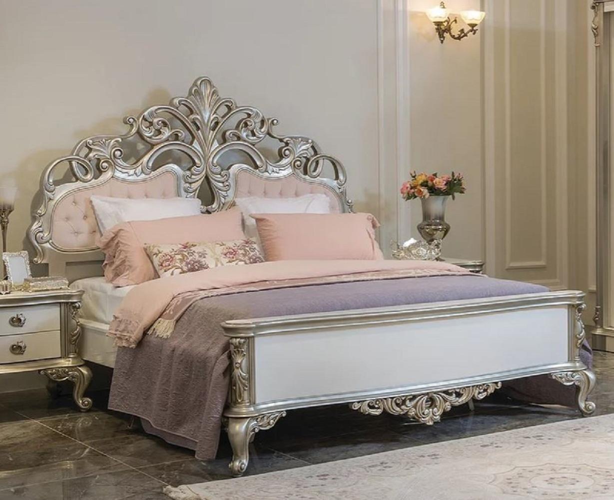 Casa Padrino Luxus Barock Doppelbett Rosa / Weiß / Silber 200 x 228 x H. 175 cm - Edles Massivholz Bett mit Kopfteil - Prunkvolle Schlafzimmer Möbel im Barockstil Bild 1