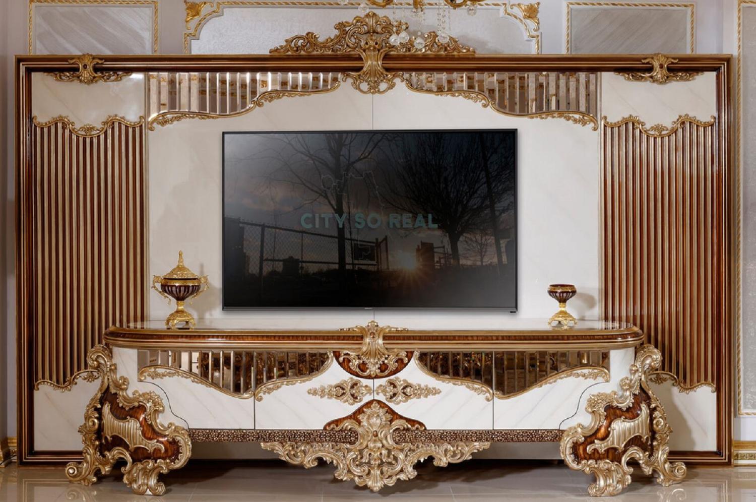 Casa Padrino Luxus Barock TV Schrank Weiß / Braun / Gold - Prunkvolles Wohnzimmer Sideboard mit Rückwand - Barock Wohnzimmer Möbel - Luxus Möbel im Barockstil - Edel & Prunkvoll Bild 1