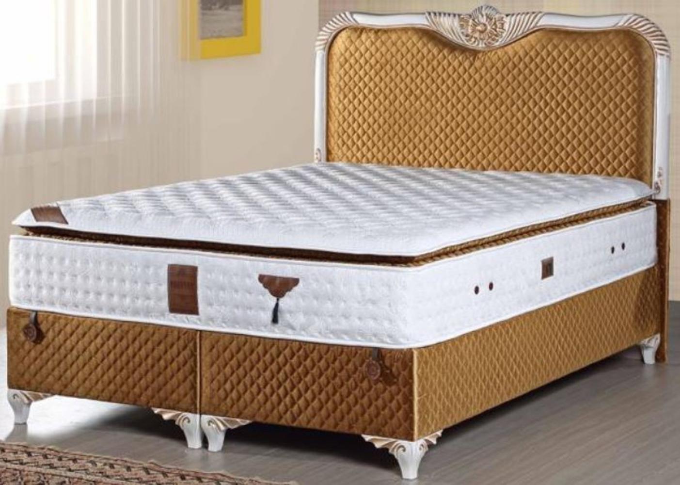 Casa Padrino Barock Bett mit Matratze Gold / Weiß - Edles Doppelbett im Barockstil - Schlafzimmermöbel Bild 1