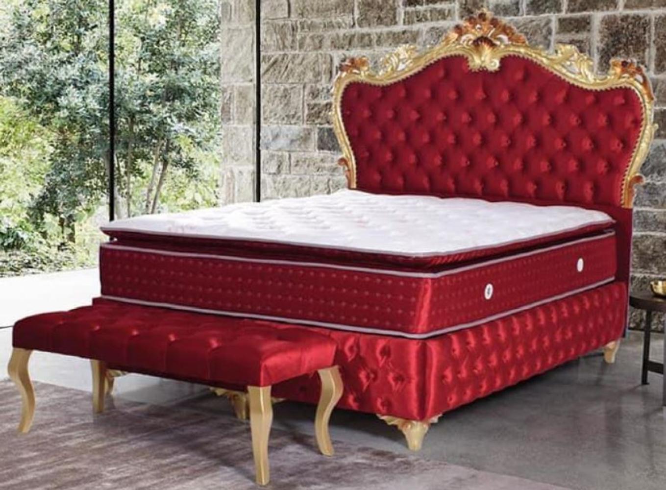 Casa Padrino Barock Doppelbett Rot / Gold - Prunkvolles Samt Bett mit Matratze - Schlafzimmer Set im Barockstil - Schlafzimmermöbel Bild 1