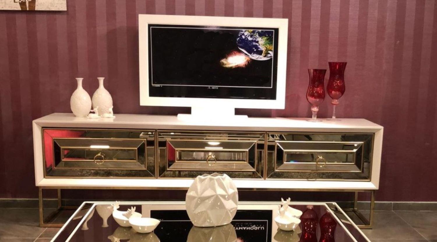 Casa Padrino Luxus TV Schrank mit 3 verspiegelten Schubladen Weiß / Gold 220 x 49 x H. 64 cm - Wohnzimmer Möbel - Luxus Qualität Bild 1