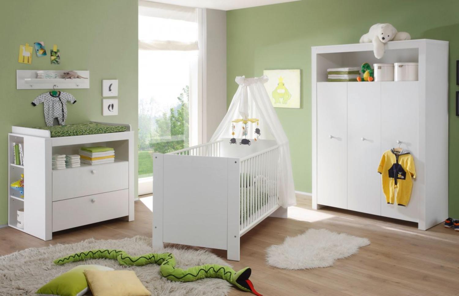 Trendteam 'Olivia' 4-tlg. Babyzimmer-Set, weiß, aus Bett 70x140 cm, Kleiderschrank, Wickelkommode mit Unterstellregal, Wandboard Bild 1