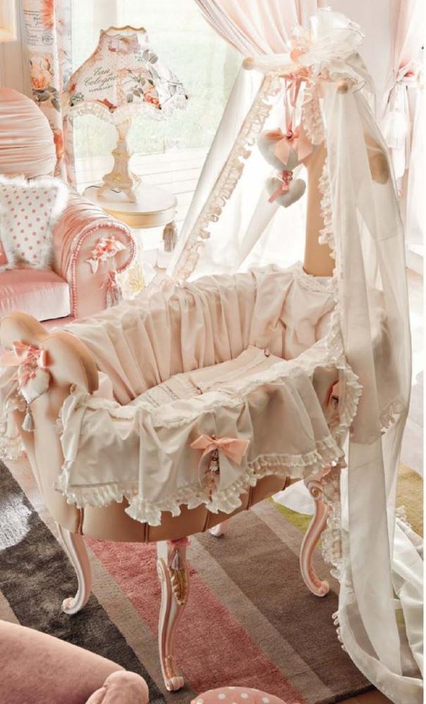 Casa Padrino Luxus Barock Schaukel Babybett Rosa - Prunkvolles Massivholz Baby Schaukelbett - Barock Baby Möbel - Erstklassische Qualität - Made in Italy Bild 1