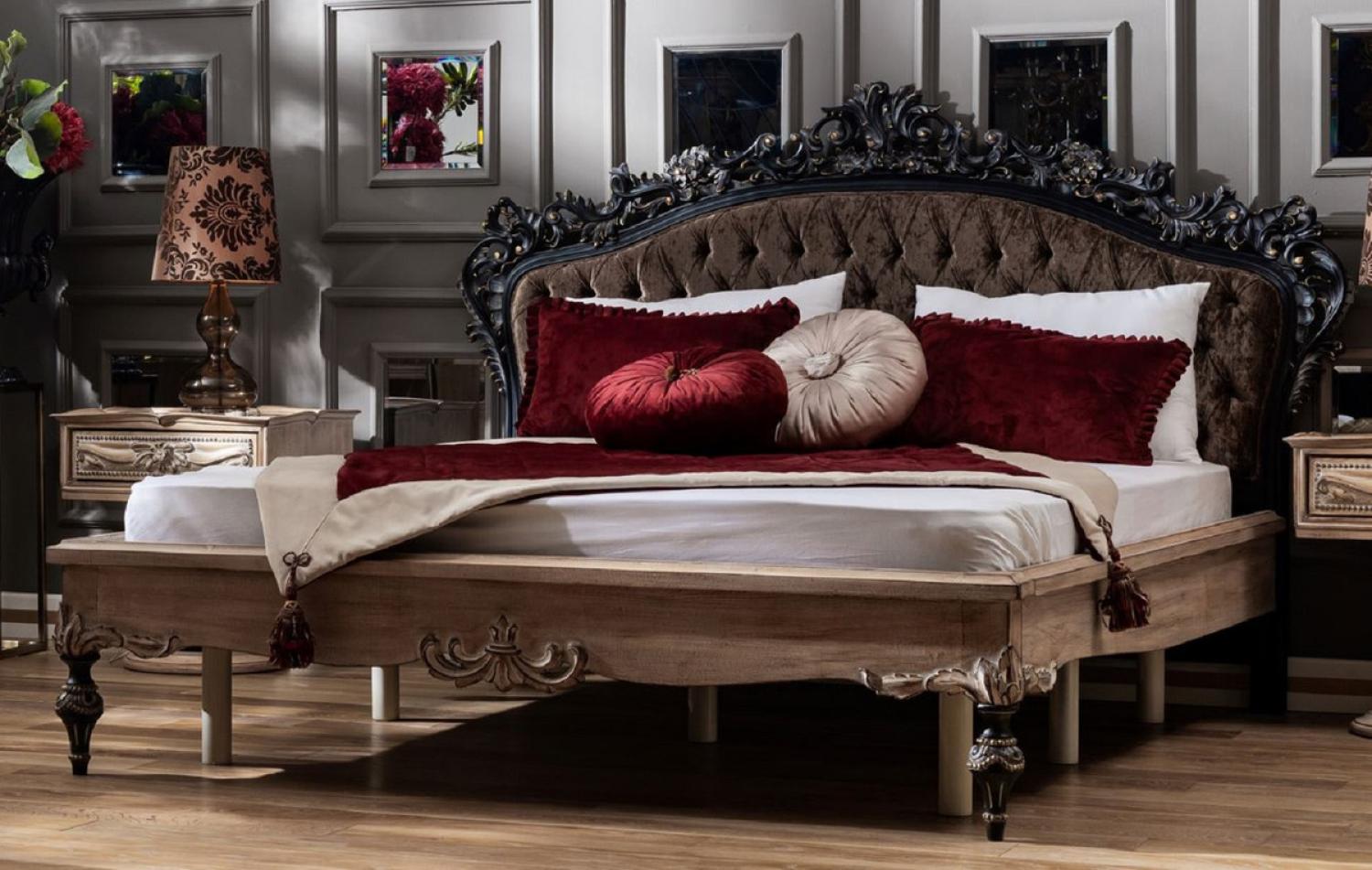 Casa Padrino Luxus Barock Doppelbett Dunkelbraun / Naturfarben / Schwarz / Gold - Edles Massivholz Bett mit Kopfteil - Prunkvolle Schlafzimmer Möbel im Barockstil Bild 1