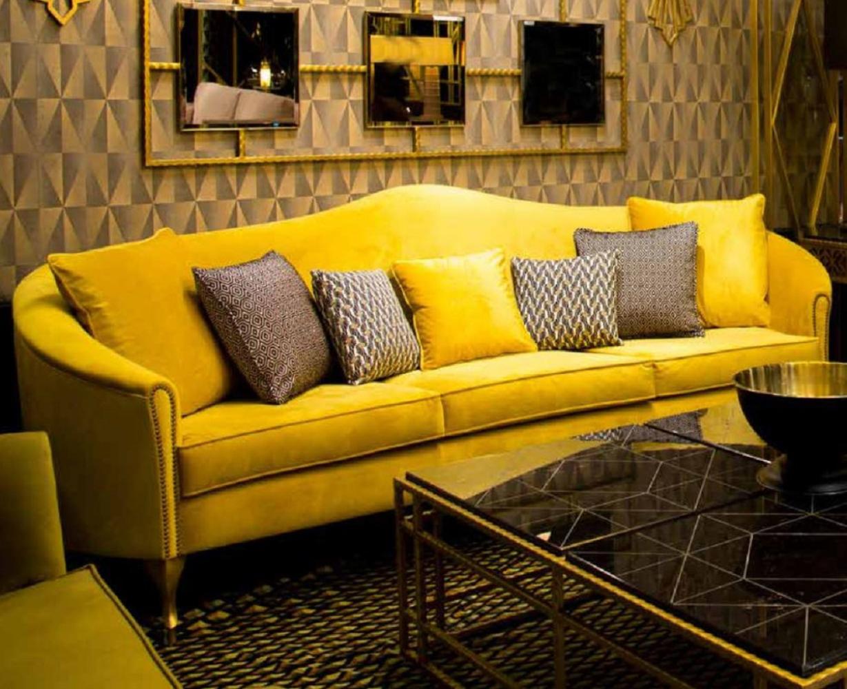Casa Padrino Luxus Barock Samt Sofa Gelb / Gold 280 x 90 x H. 100 cm - Edles Wohnzimmer Sofa mit dekorativen Kissen - Barock Wohnzimmer Möbel - Luxus Qualität Bild 1