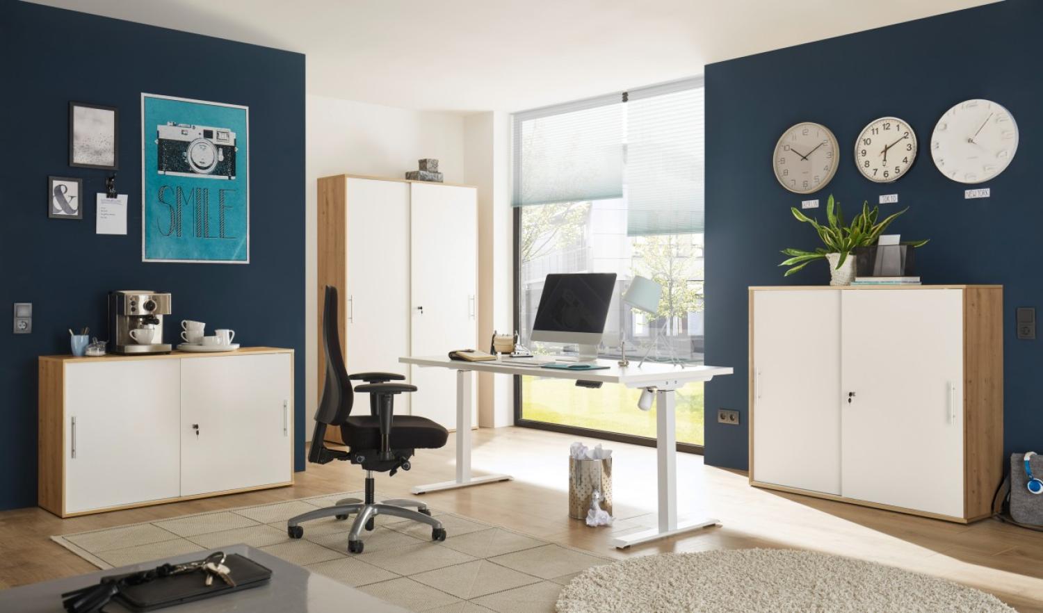 Büromöbel Shove Pronto komplett Set 4 teilig in Artisan und Weiß mit elektrisch höhenverstellbaren Schreibtisch und drei verschieden großen, abschließbaren Aktenschränken - MD111002 Bild 1