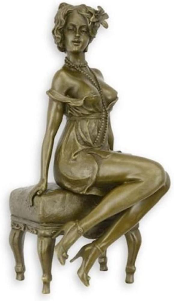 Casa Padrino Luxus Barock Bronze Figur Frau mit Hocker 12,4 x 10,7 x H. 24,5 cm - Bronze Skulptur - Dekofigur - Barock Deko Accessoires Bild 1
