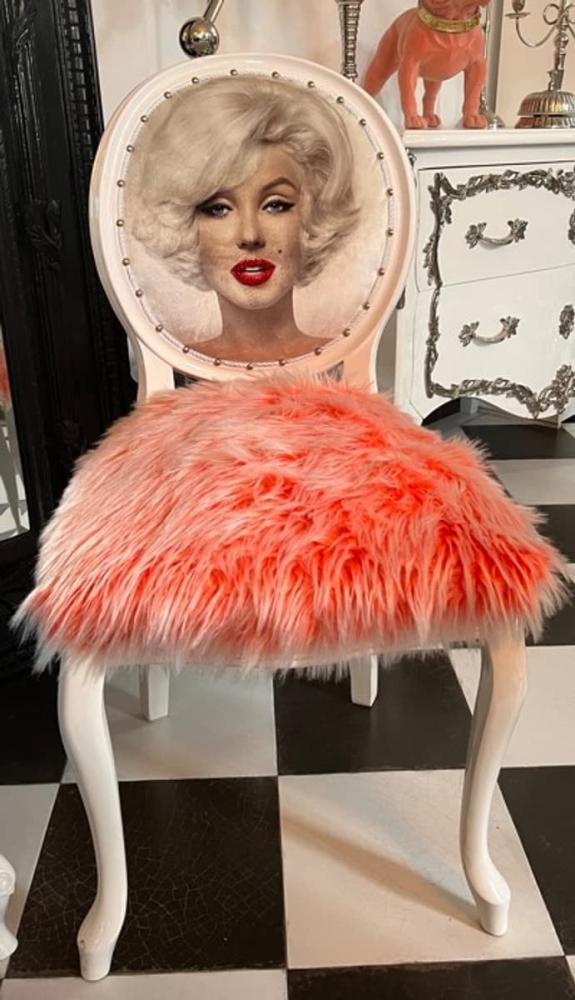 Casa Padrino Luxus Barock Esszimmer Stuhl Marilyn Monroe Orange / Weiß - Handgefertigter Pop Art Designer Stuhl mit Kunstfell - Barock Esszimmer Möbel Bild 1