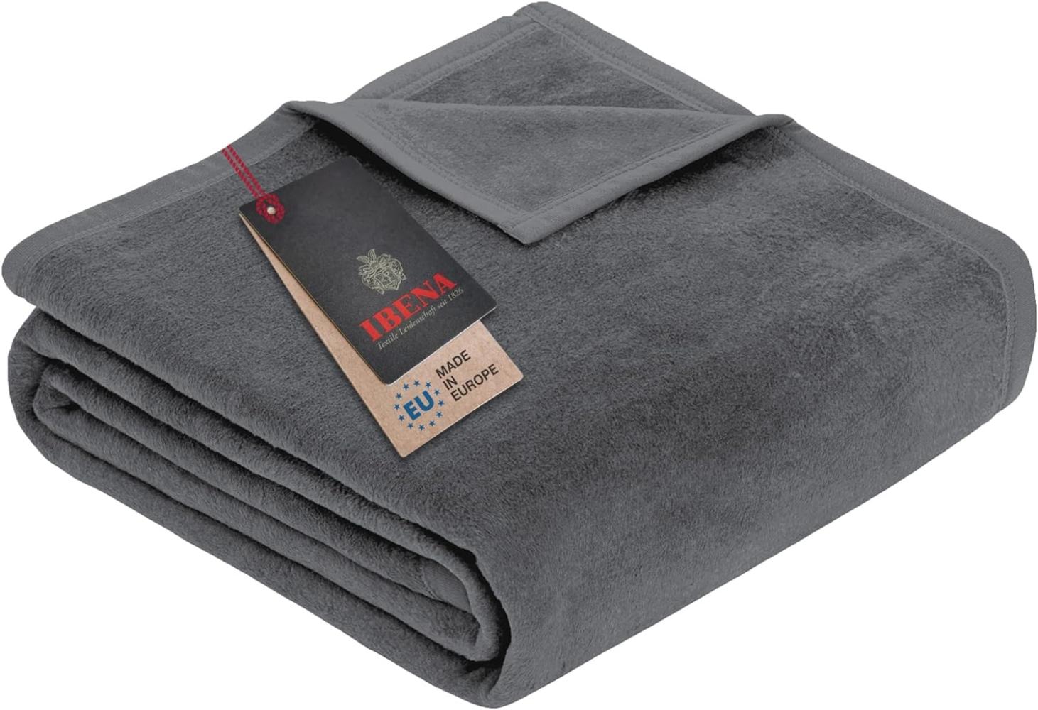 Ibena Porto XXL Decke 180x220 cm – Baumwollmischung weich, warm & waschbar, Tagesdecke grau einfarbig Bild 1