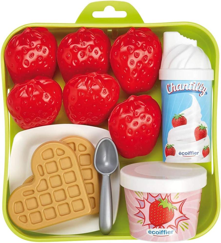 Leckeres Dessert für Kinderspielküche mit Erdbeeren Bild 1