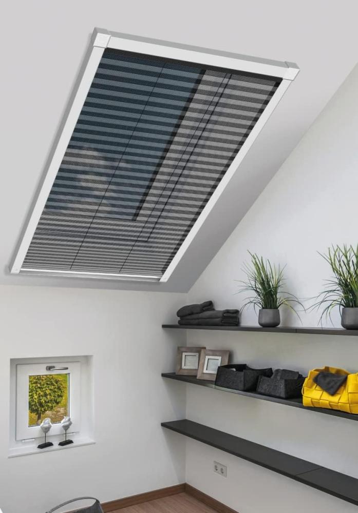 Schellenberg Insektenschutz-Plissee für Dachfenster, weisses Profil & graues Gewebe, 114 x 160 cm Bild 1