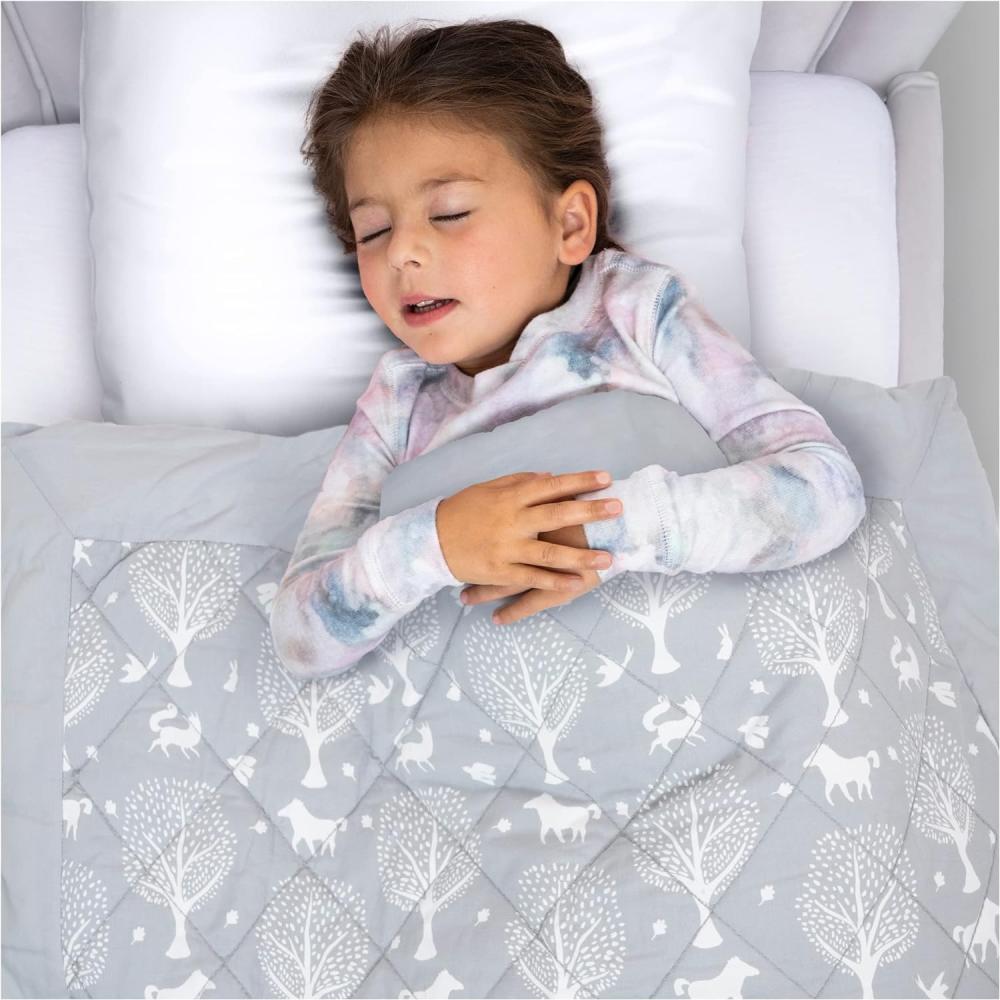 aden + anais™ Embrace beschwerte Decke fürs Kleinkindbett, gewichtete Decke für Baby und Kinder, hypoallergene Baumwollpopeline, für Kinder über 12kg, 78 x101cm, Dream Forest Bild 1