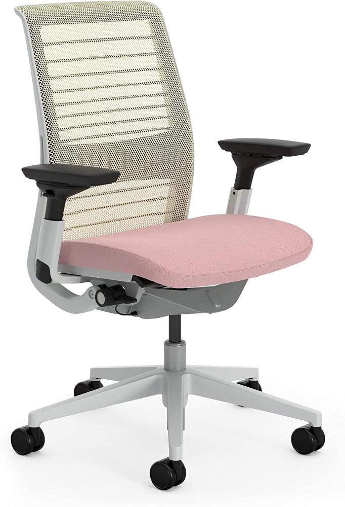 Steelcase Think Ergonomischer, höhenverstellbarer Bürostuhl mit verstellbarer Lordosenstütze und Armlehnen, atmungsaktiver 3D-Strick-Rückenlehne in Coconut und bequemer Bezug in Pink Lemonade Bild 1