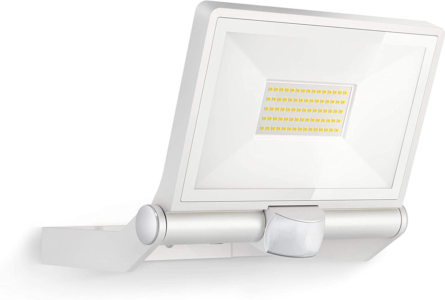 Steinel Sensor-Außenstrahler XLED ONE XL S weiß, 42,6 W LED-Fluter mit 180°-Bewegungsmelder, 4200 lm, 3000 K warmweiß Bild 1