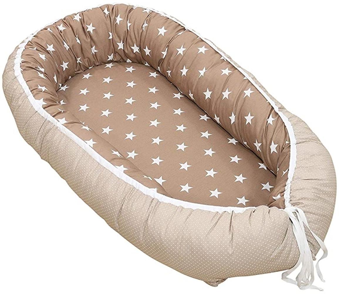 ULLENBOOM ® Babynest & Kuschelnest (55x95 cm) (Made in EU) - Baby Nestchen aus Baumwolle, ideal als Reisebett, Baby Cocoon & Kuschelbett, Motiv: Sterne, Punkte (Sand Braun, Babynest) Bild 1