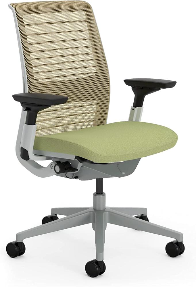 Steelcase Think Ergonomischer, höhenverstellbarer Bürostuhl mit verstellbarer Lordosenstütze und Armlehnen, atmungsaktiver 3D-Strick-Rückenlehne in Beige und bequemer Bezug in Spross Bild 1