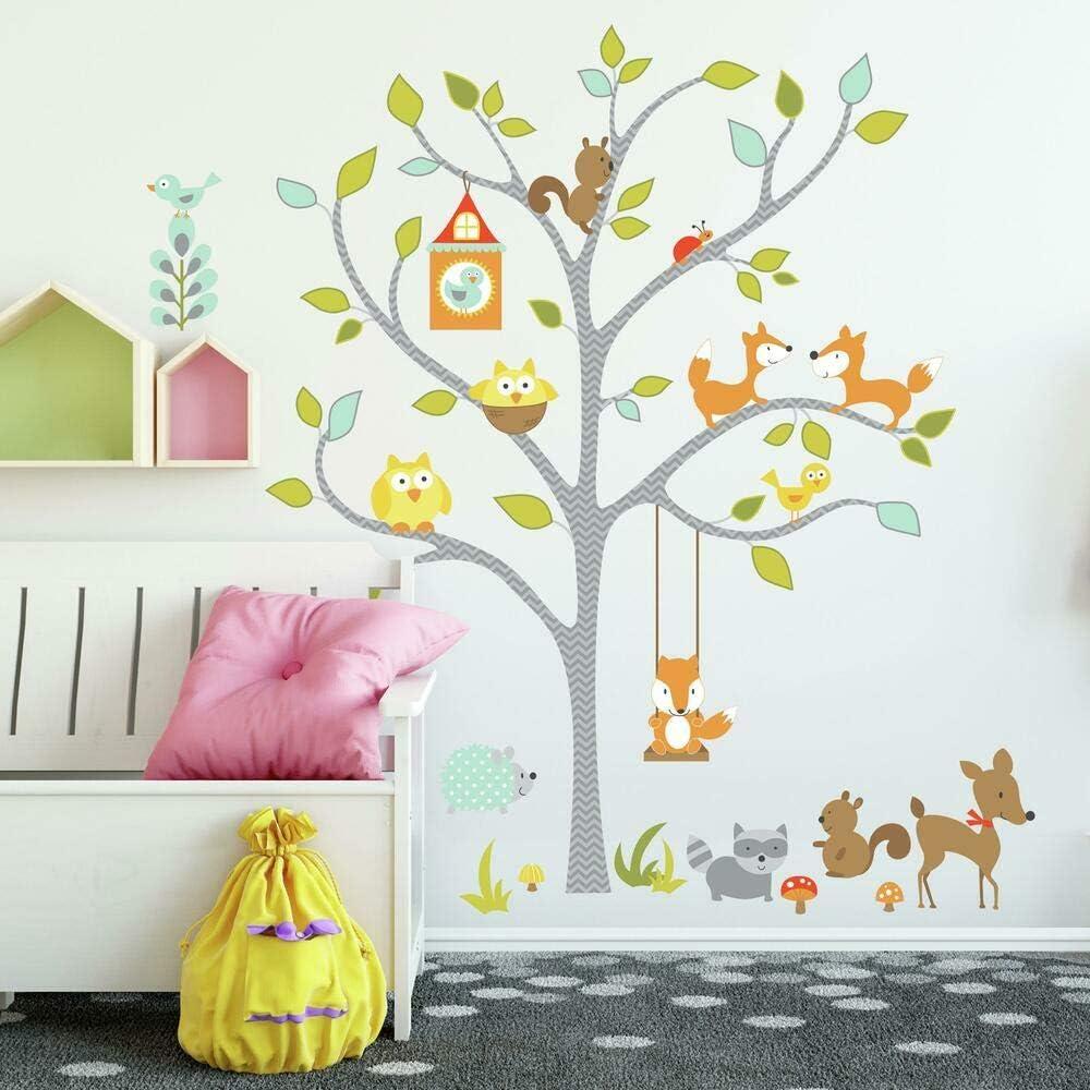 RoomMates® Wandsticker - Waldtiere auf dem Baum Bild 1