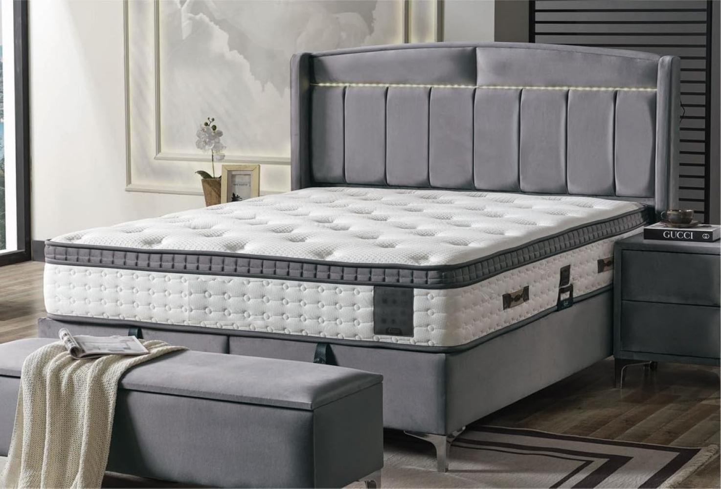 Casa Padrino Luxus Doppelbett Grau / Weiß / Silber 180 x 200 cm - Massivholz Bett mit LED Beleuchtung und Matratze - Schlafzimmer Möbel - Hotel Möbel - Luxus Möbel - Luxus Einrichtung Bild 1