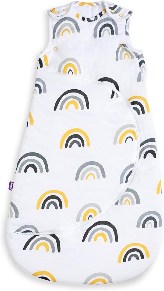 SnüzPouch Baby Schlafsack, 2. 5 Tog - Senffarbenes Regenbogen Design - Weiche 100% Baumwolle mit Reißverschluss für einfaches Windelwechseln - 0-6 Monate Bild 1