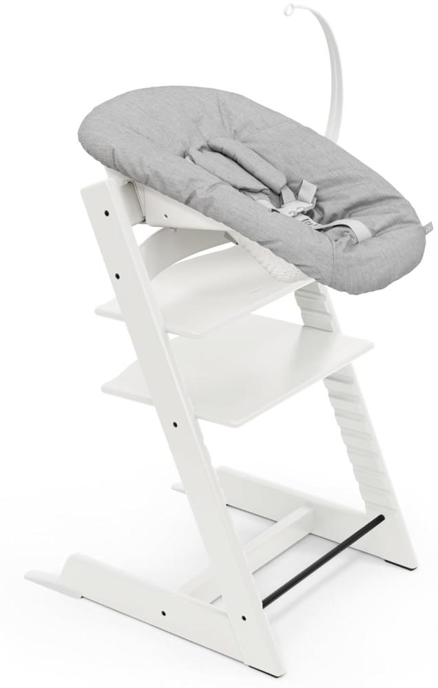 Tripp Trapp Stuhl von Stokke (White) mit Newborn Set (Grey) - Für Neugeborene bis zu 9 kg - Gemütlich, sicher & einfach zu verwenden Bild 1