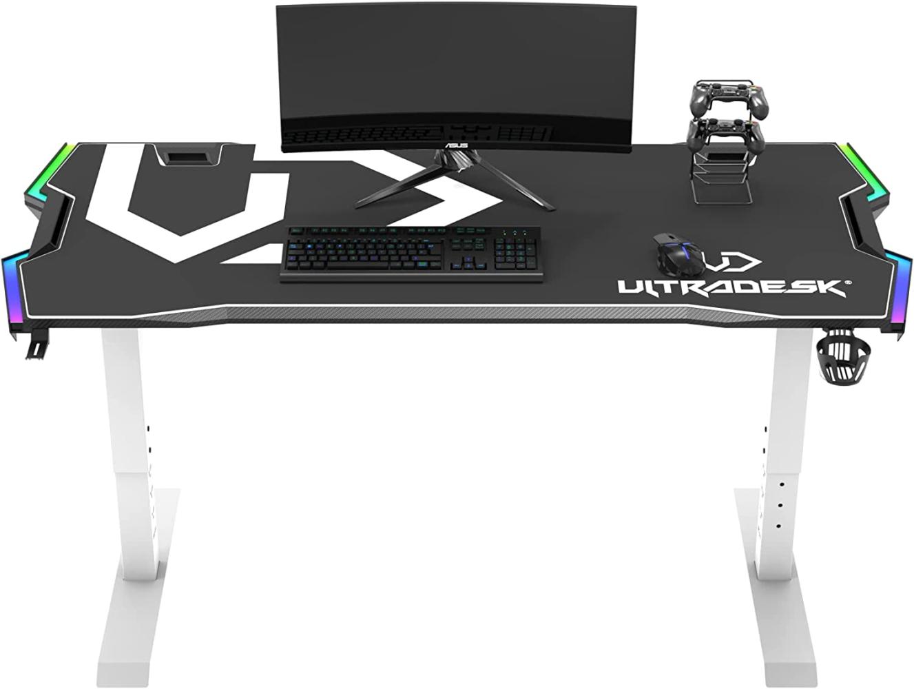 ULTRADESK Force | Ergonomischer Gaming-Schreibtisch mit großer Arbeitsfläche & XXL-Pad, 2 Kabeldurchlässe | Ablage für Powerstrips, LED-RGB-Prismenbeleuchtung | Stahlrahmen, Weißes Pad, 166x70 cm Bild 1