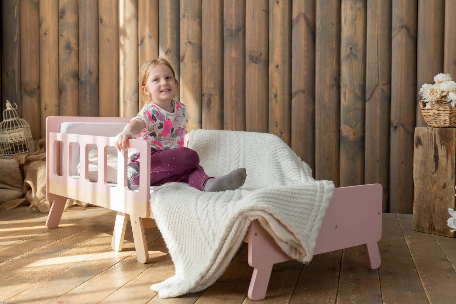 Mitwachsendes Babybett 90x80 - 80x120 cm mit Matratze - umbaubar zum Juniorbett & Sofa Pink - Sämann Bild 1