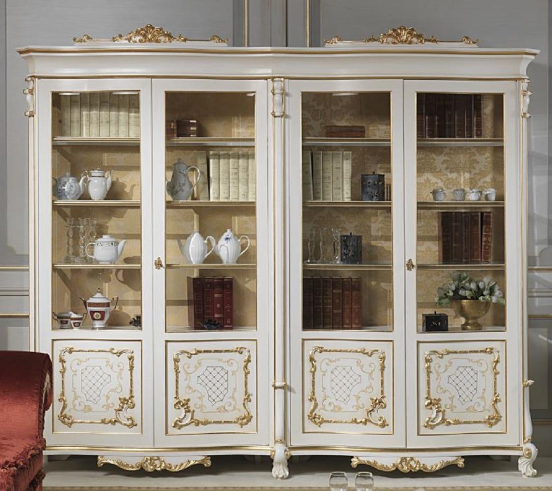 Casa Padrino Luxus Barock Vitrine Weiß / Gold 276 x 60 x H. 230 cm - Edler Massivholz Vitrinenschrank mit 4 Türen - Hotel Restaurant Schloss Möbel - Luxus Qualität - Made in Italy Bild 1