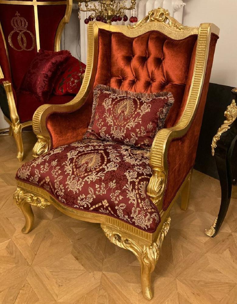 Casa Padrino Luxus Barock Ohrensessel mit dekorativem Kissen Rot / Bordeauxrot Muster / Gold - Luxus Wohnzimmer Sessel im Barockstil - Barock Möbel - Barock Einrichtung - Edel & Prunkvoll Bild 1