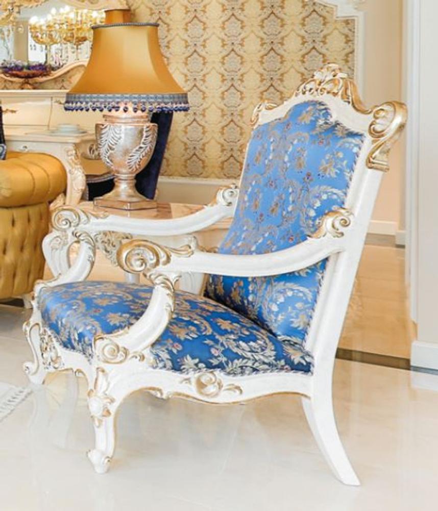 Casa Padrino Luxus Barock Sessel Blau / Weiß / Gold 80 x 70 x H. 125 cm - Prunkvoller Massivholz Wohnzimmer Sessel mit elegantem Muster - Barock Wohnzimmer Möbel Bild 1