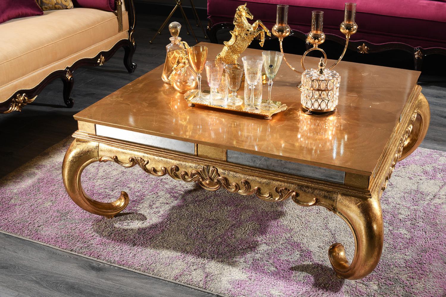 Casa Padrino Luxus Barock Couchtisch Gold 128 x 128 x H. 48 cm - Edler Massivholz Wohnzimmertisch mit Glasplatte und Spiegelglas - Luxus Qualität Bild 1