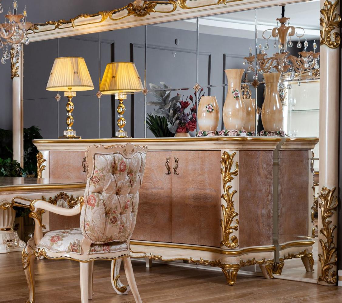 Casa Padrino Luxus Barock Möbel Set Beige / Weiß / Gold - 1 Barock Sideboard mit 4 Türen & 1 Riesiger Barock Wandspiegel - Barock Möbel Bild 1