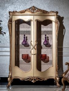 Casa Padrino Luxus Barock Vitrine Gold - Prunkvoller Massivholz Vitrinenschrank mit 2 Glastüren - Handgefertigte Barock Möbel - Edel & Prunkvoll